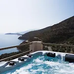 Blue Horizon 4*