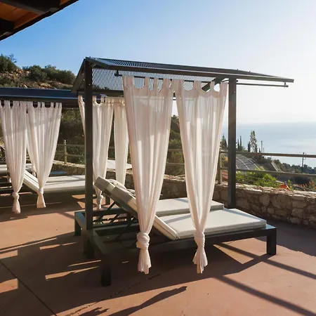 Blue Horizon Parálion Ástros