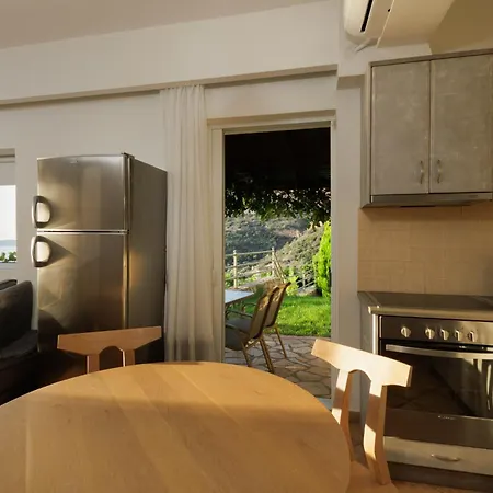 Lägenhetshotell Blue Horizon Parálion Ástros