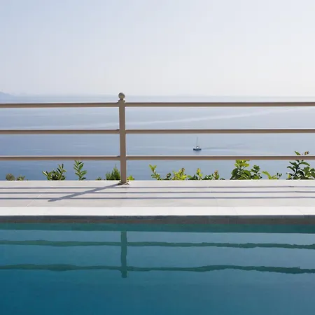 Blue Horizon Lägenhetshotell Parálion Ástros