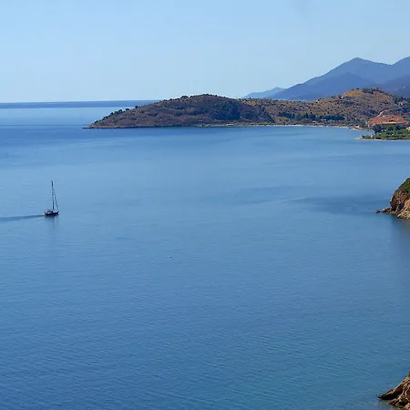 Blue Horizon Lägenhetshotell Parálion Ástros