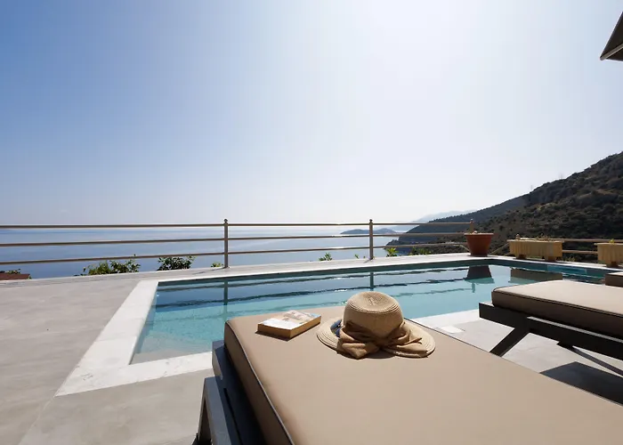 Blue Horizon Aparthotel